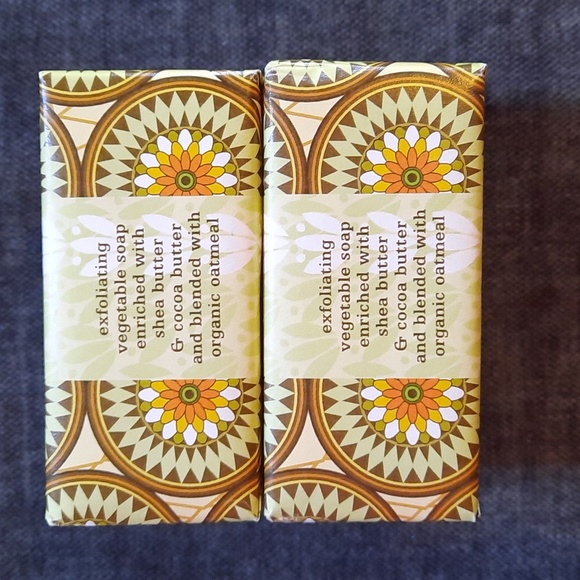 Organic Oatmeal Shea Butter Exfoliating Spa Bar Soap Set 10.5oz Bars Scented - Picture 2 of 4